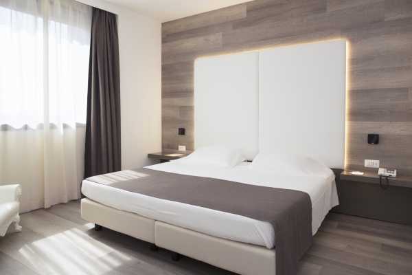 City Hotel & Suites (Foligno)
